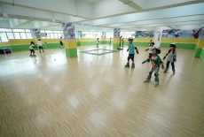 Checker Inline Skating School Tai Koo