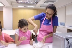Complete Deeliti Learning Centre Kids Arts Cooking Cake DIY Class Central