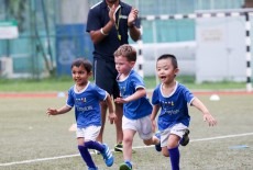 Tinytots Kids Soccer Class with Coach Happy Fun Play Football making friends Discovery Bay Community Hall