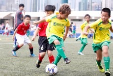 Tinytots Playing Soccer Football Kids Class Coach Field have fun make friends Hong Kong Country Club Deep Water Bay